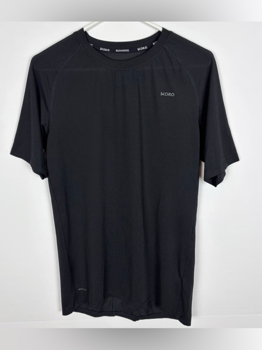 Skora Men's Running Shirt Size S Quick-Dry Black Short Sleeve Gym
Workout